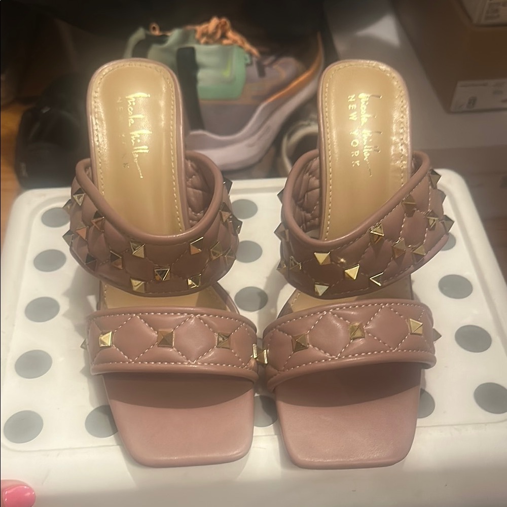 Nicole Miller Pink and Gold Rock Studded Sandals with Elegant Design